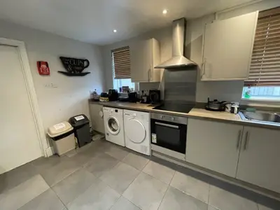 Bedrooms, LN1