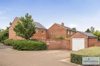 Reed Way, Petersfield, GU32