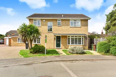 Bridgehill Close, Guildford, GU2 8BA