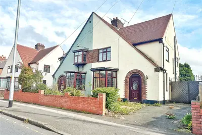 Cheetham Hill Road, Dukinfield, SK16
