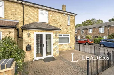 Hollyfield, Harlow, CM19