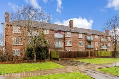 Radstock Way, Merstham, RH1