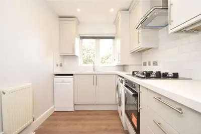 Lytton Road, Barnet, EN5 5BB