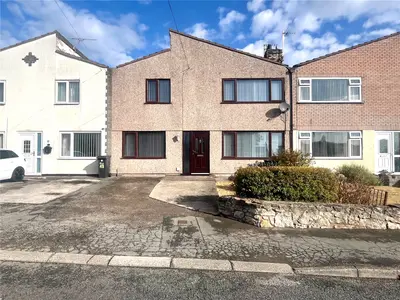 Pen-y-Maes Road, Holywell, Flintshire, CH8 7BD