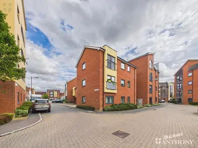 Stilton Close, Aylesbury, HP19 8JH