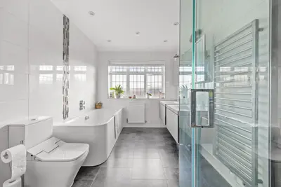 Broadfield Way, Buckhurst Hill, IG9 5AG