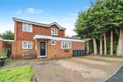 Shilburn Way, Woking, GU21