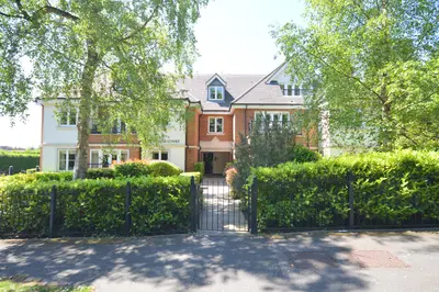 Stanacre Court, Kingswood, KT20