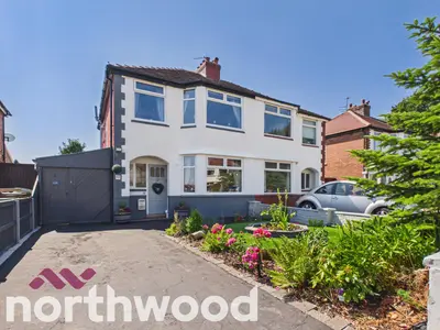 Lexton Drive, Churchtown, PR9