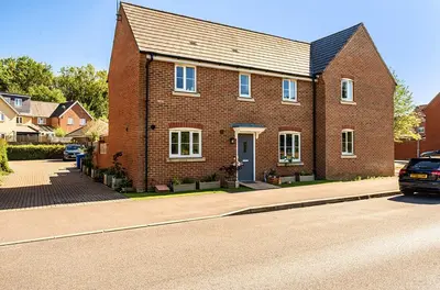 Butler Drive, Bracknell, RG12