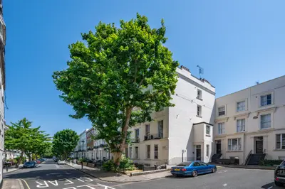 Flat 1, 41 Belgrave Gardens, London