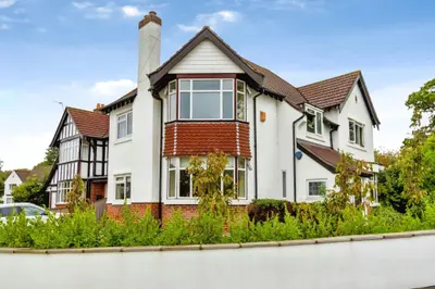 Bassett Crescent West, Southampton, SO16