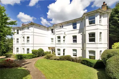 Beaumont Court, 25 Frant Road, Tunbridge Wells, Kent, TN2 5GT