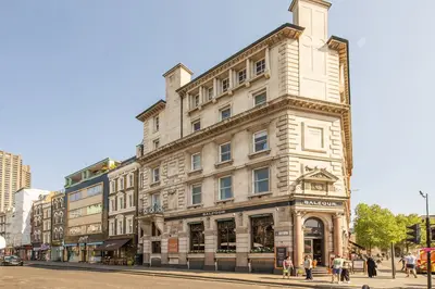 West Smithfield, EC1A