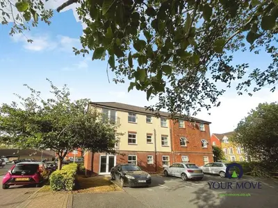 Alderney Way, Kennington, Kent, TN24