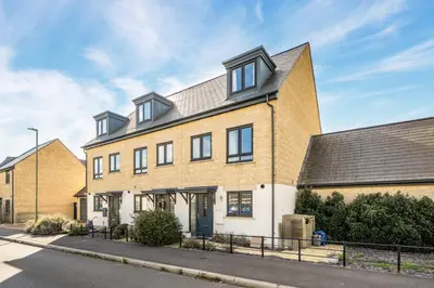 Stanmore Crescent, Carterton, OX18