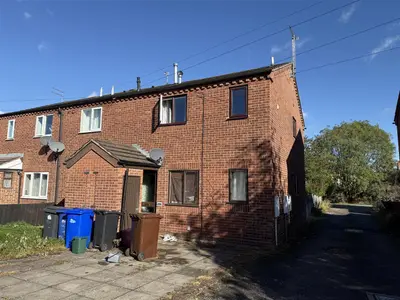 Wyggeston Street, Burton-On-Trent, DE13