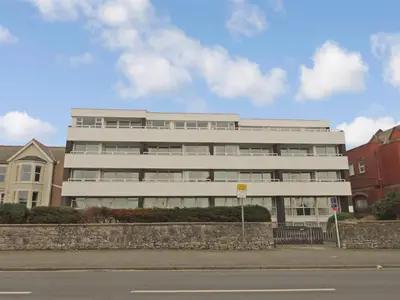 Glendower Court, Rhyl, Clwyd, LL18 3SG