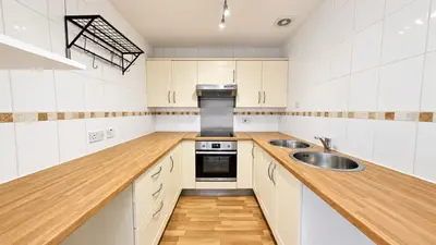 Coombe Hill Crescent, Thame, OX9