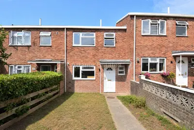 Elizabeth Walk, Reading, RG2 0AN