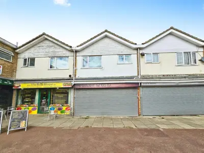 Commercial to Rent in Grangeway, Rushden, NN10