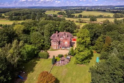Honey Pot Lane, Nr Limpsfield, Surrey, TN8 6QH