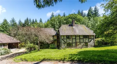 Henley, Haslemere, GU27
