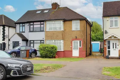 Cambridge Drive, Potters Bar EN6 3ET