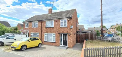 Wimarc Crescent, Rayleigh, Essex, SS6 9DA