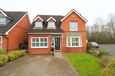 Southfield Close, Aldridge, WS9