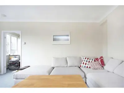 Crescent Road, London, N8