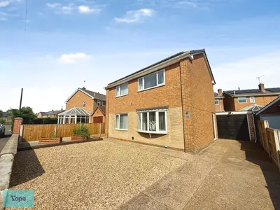 Stapleton Road, Warmsworth, DN4
