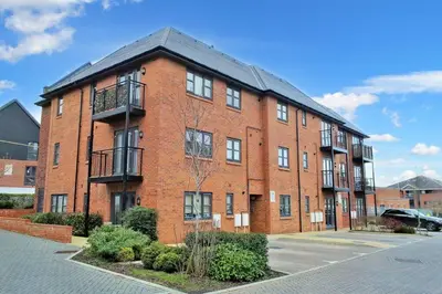 Carter Court, Hook, Hampshire, RG27 9GH