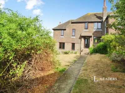Long Furlong, Findon, BN14
