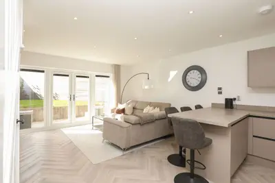 Valley View Court, Sheffield, S12