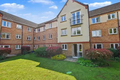 St. Georges Avenue, Stamford, PE9