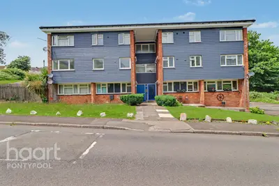 Viaduct Court, Pontypool, NP4
