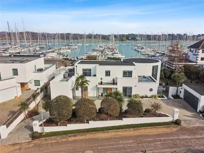 Crowsport, Hamble, Southampton, Hampshire, SO31 4HG