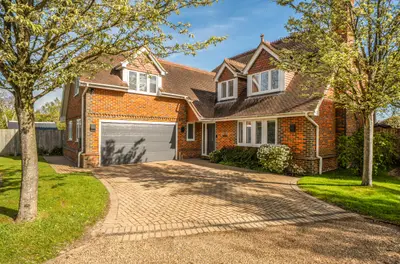 Easthampstead Road, Wokingham, Berkshire, RG40 2EE