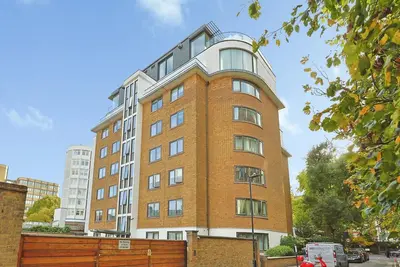 Finchley Road, London, NW8