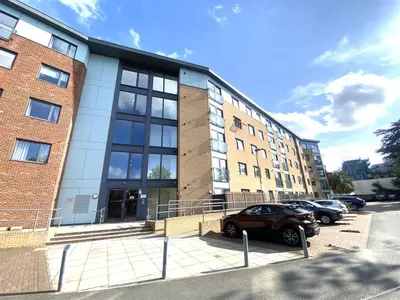Bath Road, Hounslow