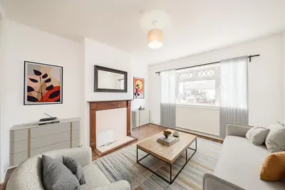 Grove Crescent, TW13