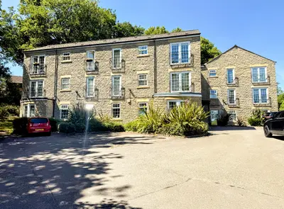 Moorlands Avenue West, DEWSBURY