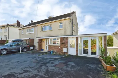 Glynhir Road, Llandybie, SA18