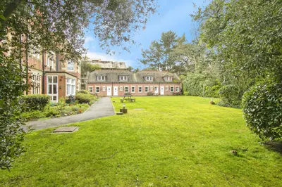 Roysdean Manor, Bournemouth, BH1