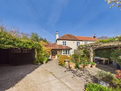 Piddington Lane, Wheeler End Common, HP14
