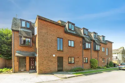 Mansfield Gardens, Hertford