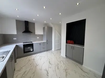 Staynton Crescent, HUDDERSFIELD