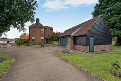 Saratt, Rickmansworth, Hertfordshire, WD3 4PA