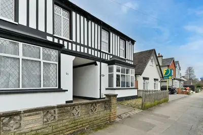 20 Elmbrook Road, Sutton